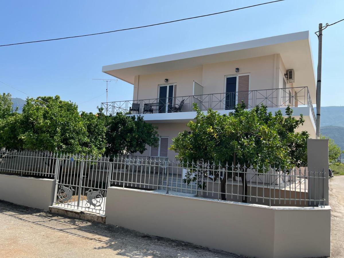 Koulouras Holiday Apartments Nikolaiika Luaran gambar